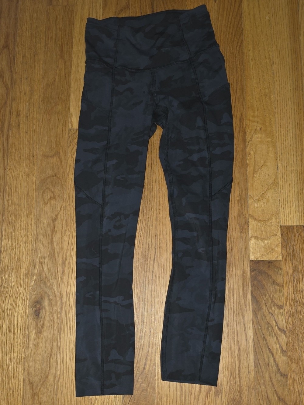 Lululemon High-Waist Camo Performance Leggings - Dark Gray/Black With Pockets